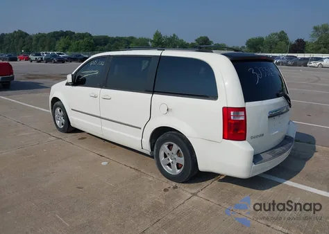 2010 Dodge Grand Caravan Sxt z USA, uszkodzony, nr VIN 2D4RN5D1XAR145551
